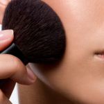 applying-bronzer588x343_article_new