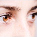 penyebab mata kedutan