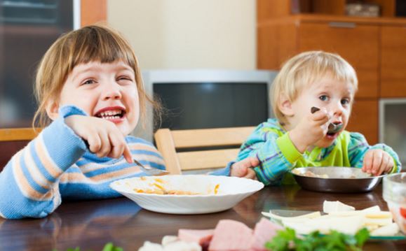 sarapan pagi anak