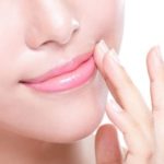 8 Cara Ampuh Mengatasi Bibir Kering Dan Hitam
